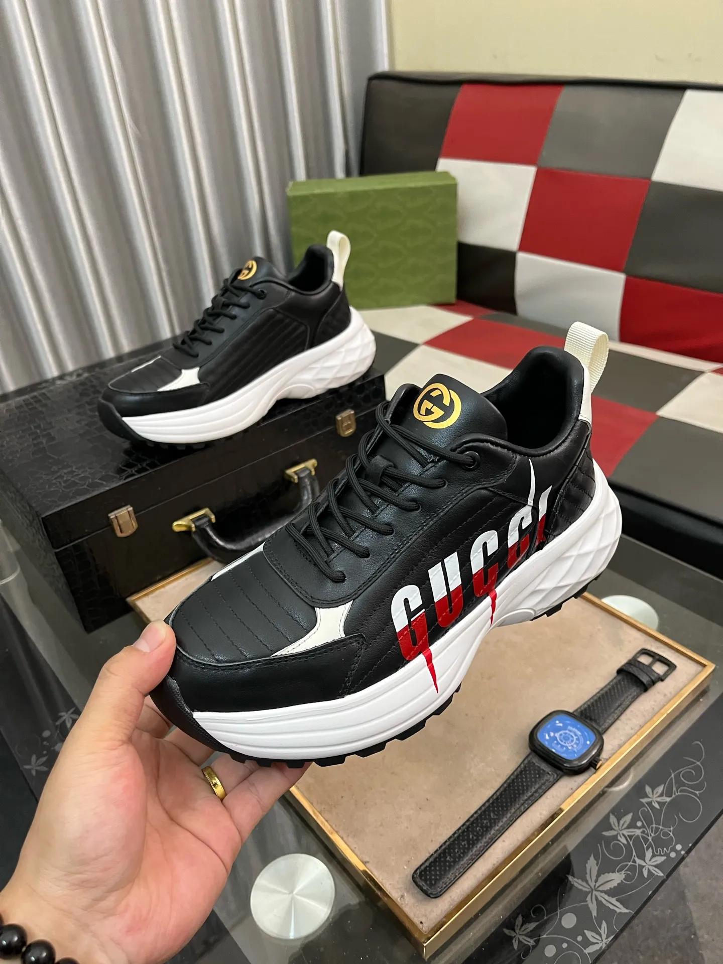Men's shoes 💰500⌚️⌚️[Gucci] Gucci's latest casual men's shoes, welcome to 1:1 comparison, a popular Hong Kong counter casual shoe, counter quality, support inspection, high-quality workmanship, upper made of Italian imported calfskin, breathable mesh insole original fashion sports outsole, casual fashion, high-end quality, size: 38-442️⃣Colors available